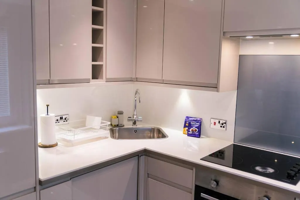 1 Bedroom Apartment By Primal Estates Short Lets In Hove Royaume-Uni