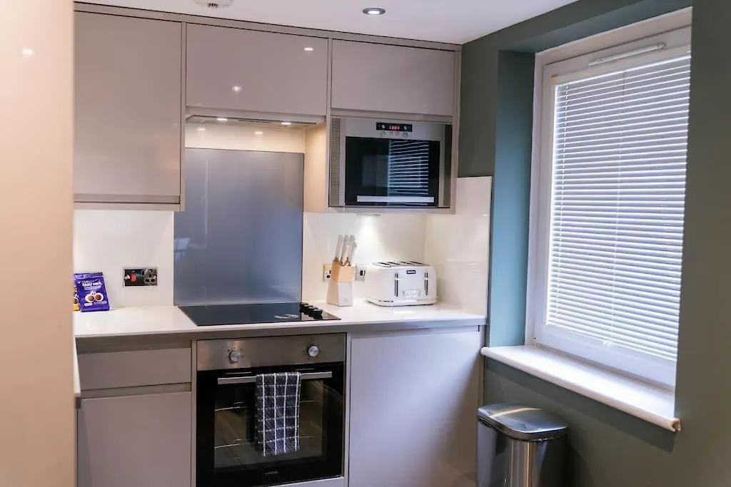 1 Bedroom Apartment By Primal Estates Short Lets In Hove