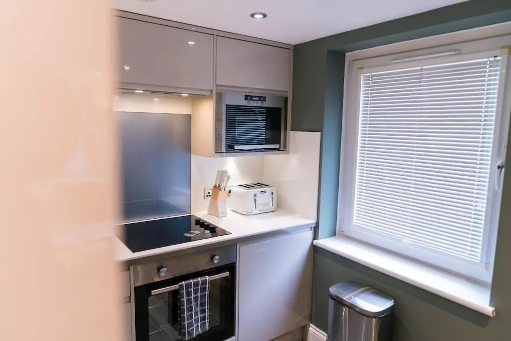 1 Bedroom Apartment By Primal Estates Short Lets In Hove